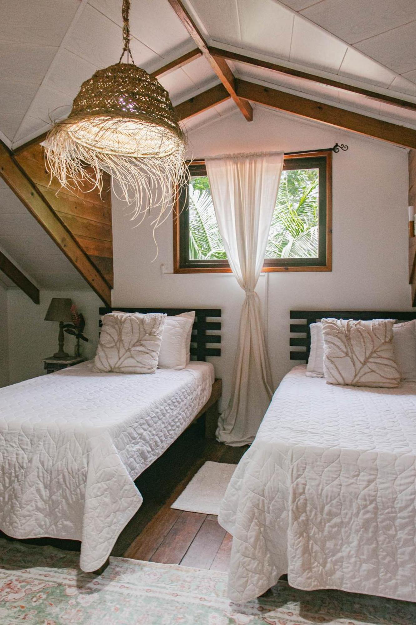Casa De Mono Bocas Bed & Breakfast Big Creek Ngoại thất bức ảnh